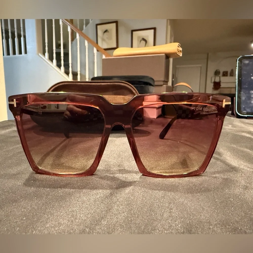 Tom Ford Sabrina-02 (FT0764) sunglasses with case and dusty - Picture 14 of 15